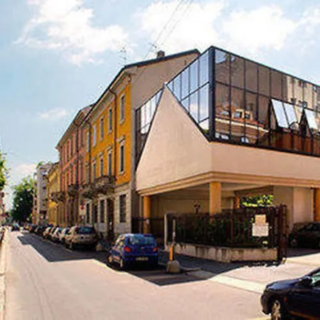 New Generation Navigli Hostal *